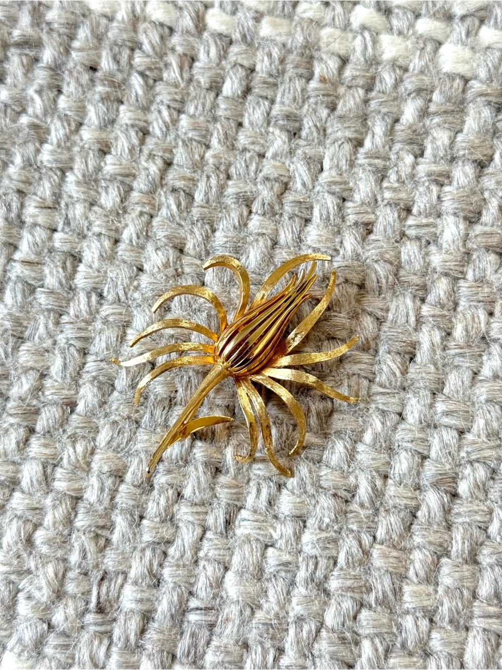 Vintage Thistle Corocraft gold tone brooch